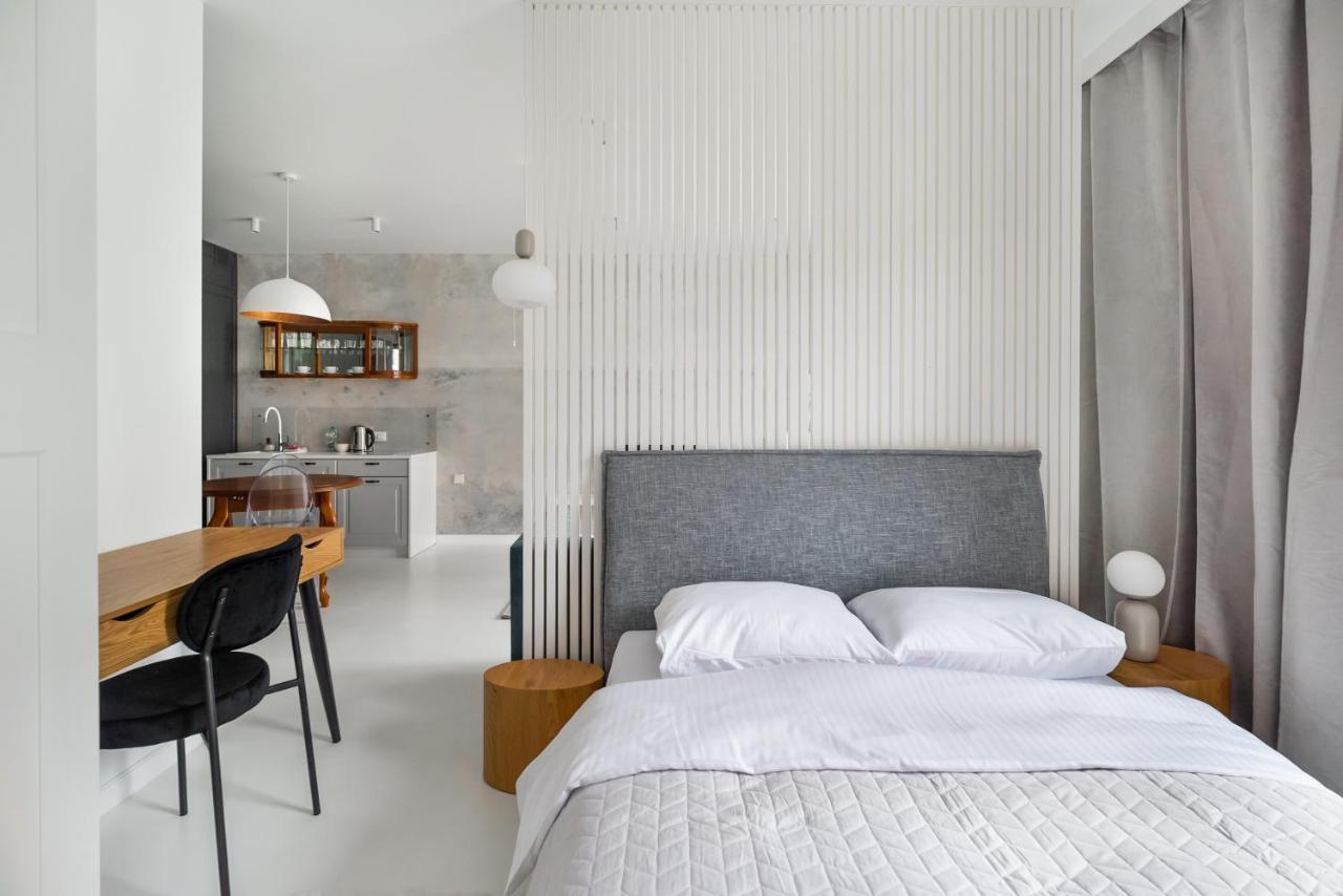 Wola Artistic Designer Apartment Варшава Екстер'єр фото