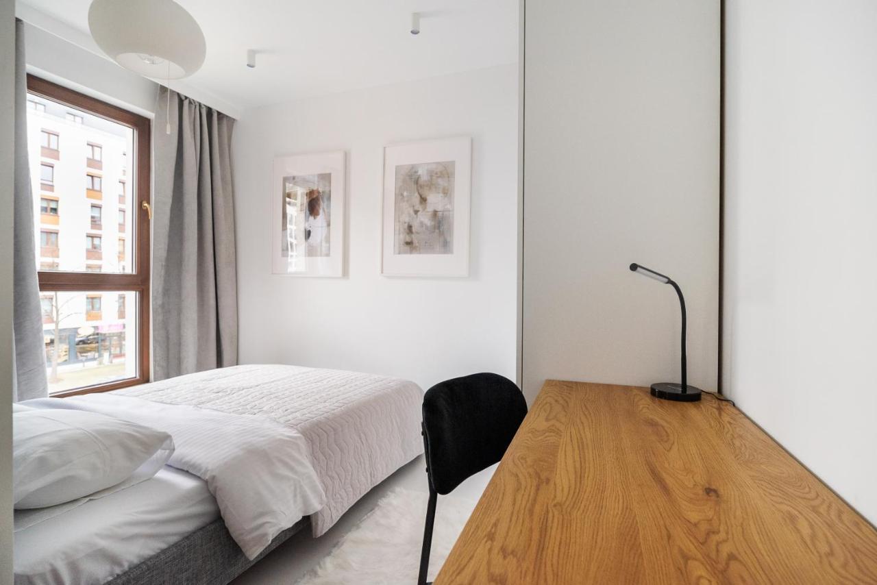 Wola Artistic Designer Apartment Варшава Екстер'єр фото